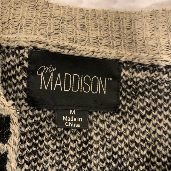 Mia Maddison Long Cardigan - Picture 8 of 13
